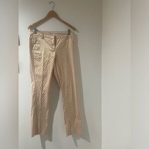 NEW YORK & COMPANY Gold and white diamond geometric design dress pants.EUC